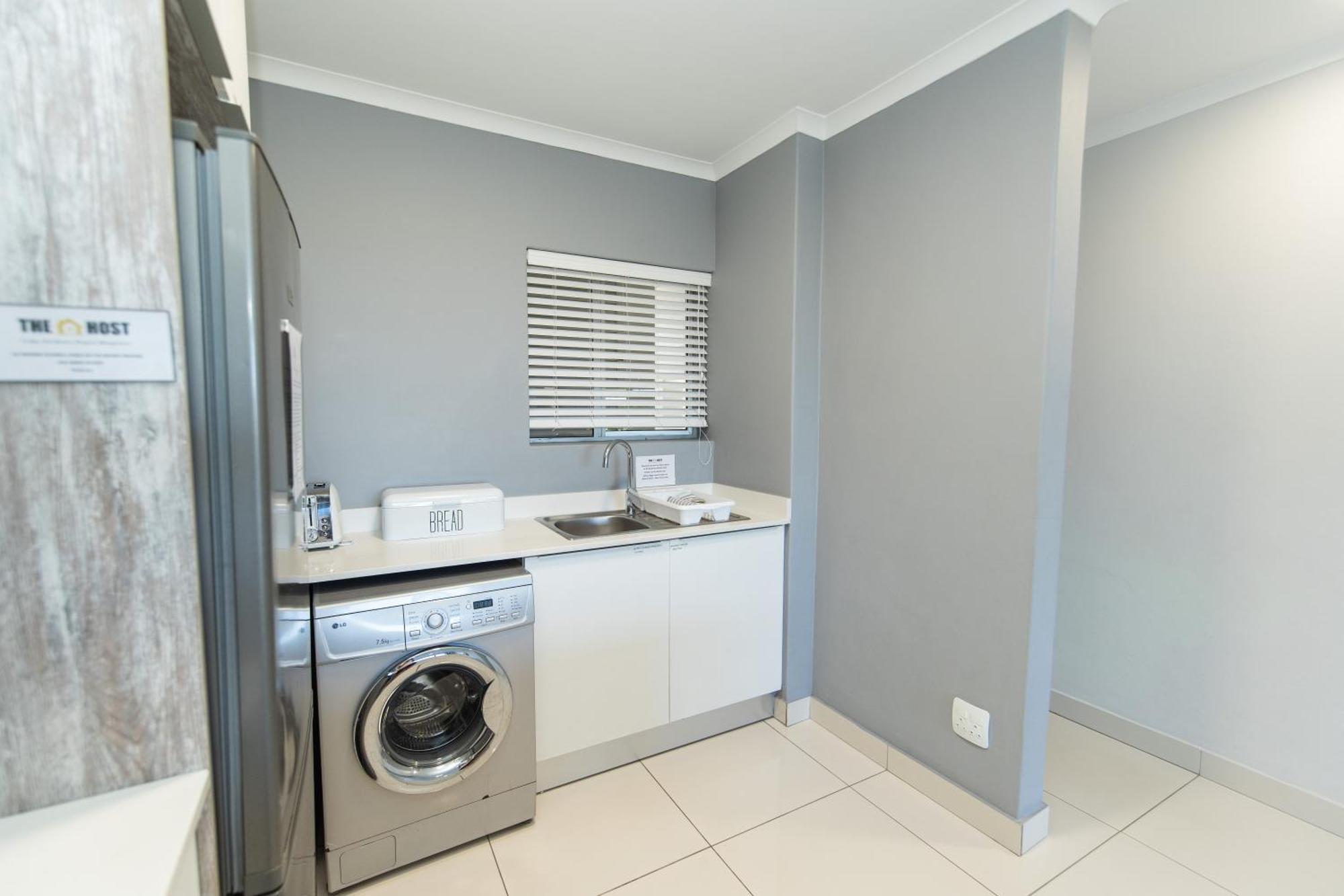 Summerseas Beach Living Port Elizabeth Exterior photo