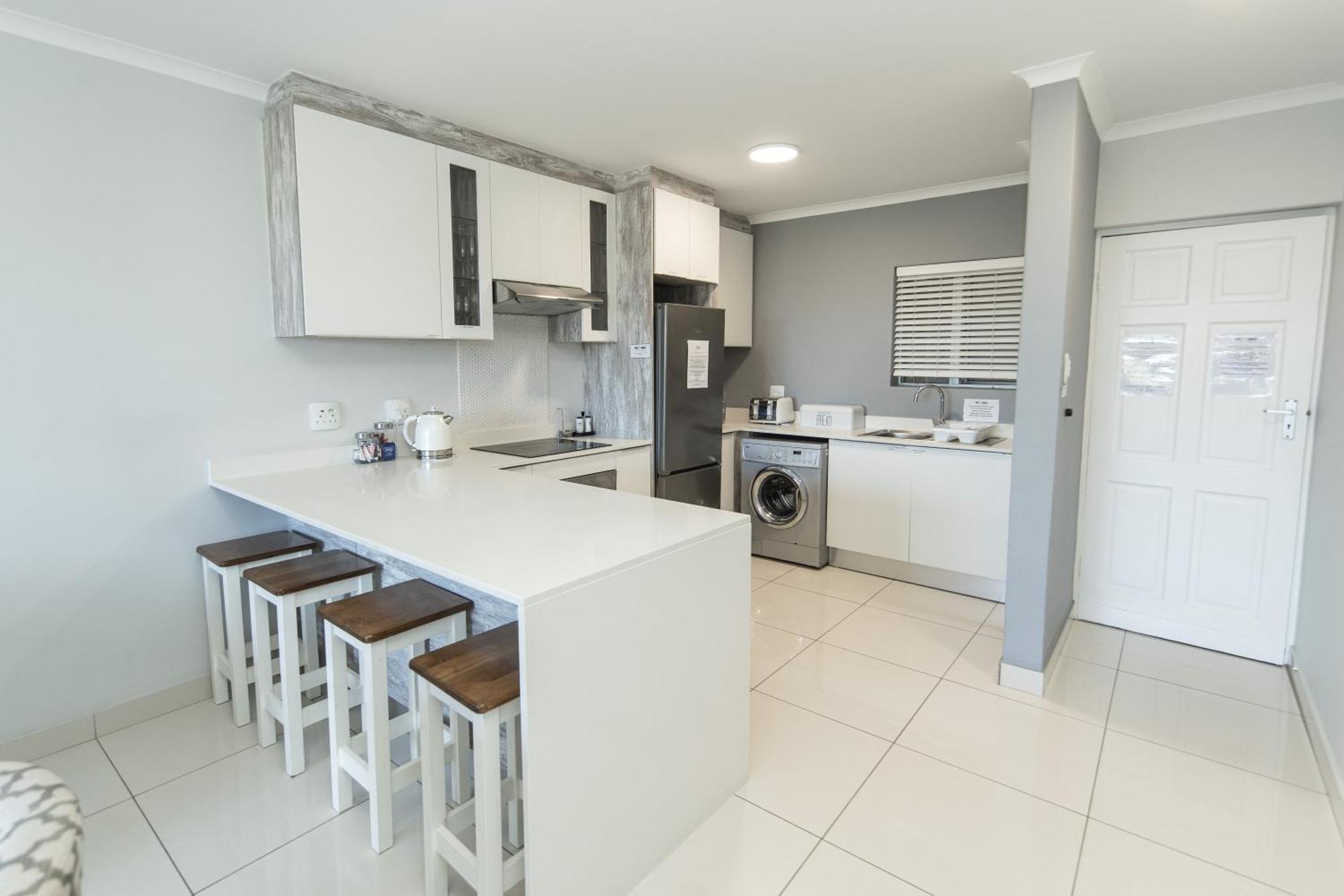 Summerseas Beach Living Port Elizabeth Exterior photo