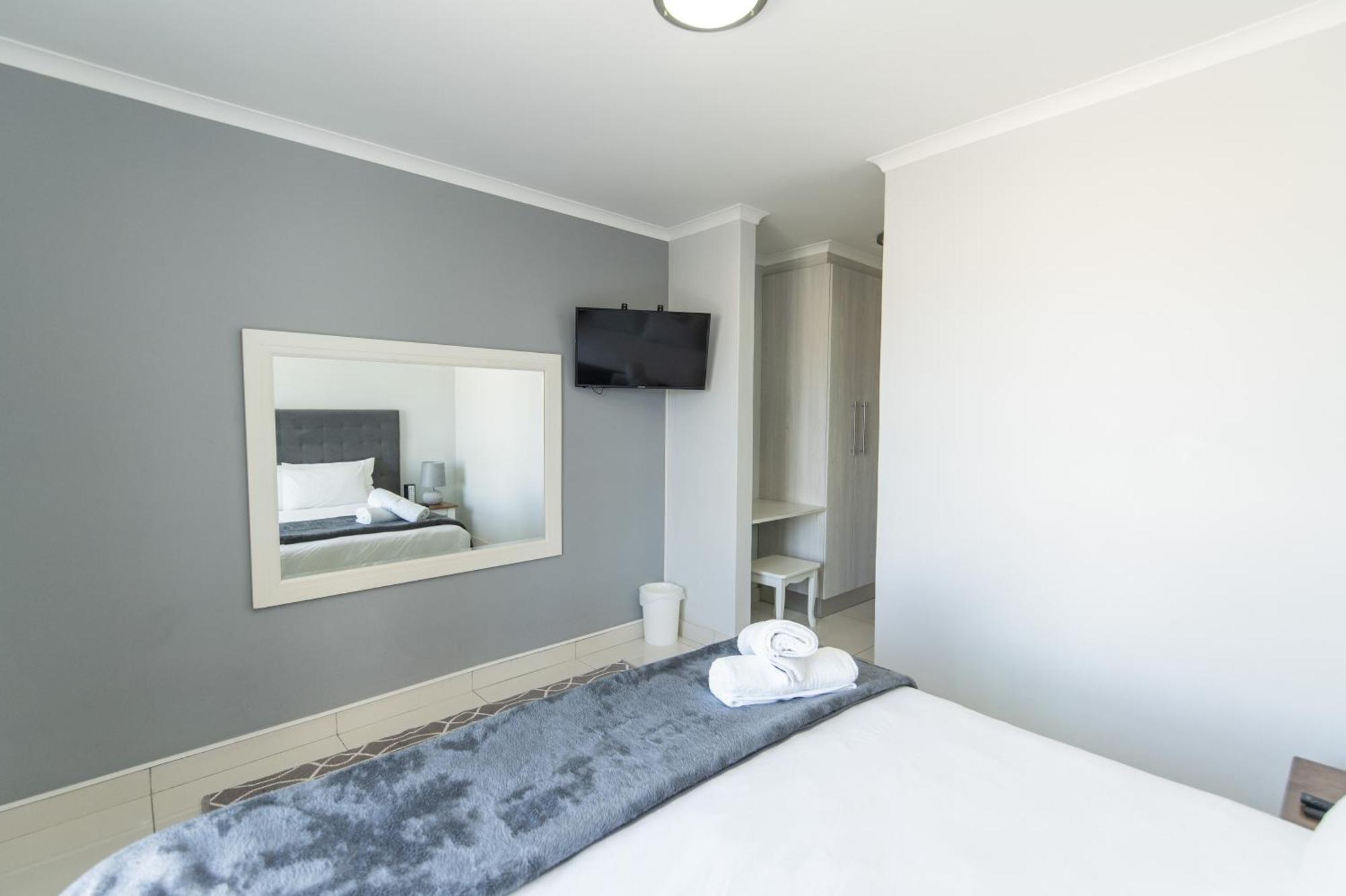 Summerseas Beach Living Port Elizabeth Exterior photo